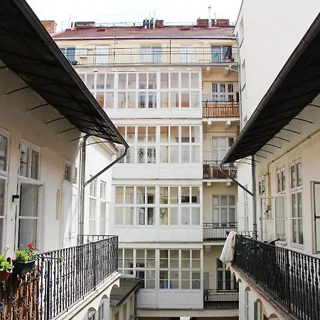 Apartman Downtown Designer Karlin *