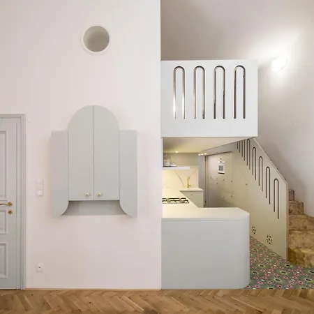 Downtown Designer Karlin Apartment *