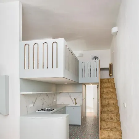 Downtown Designer Karlin Apartment *